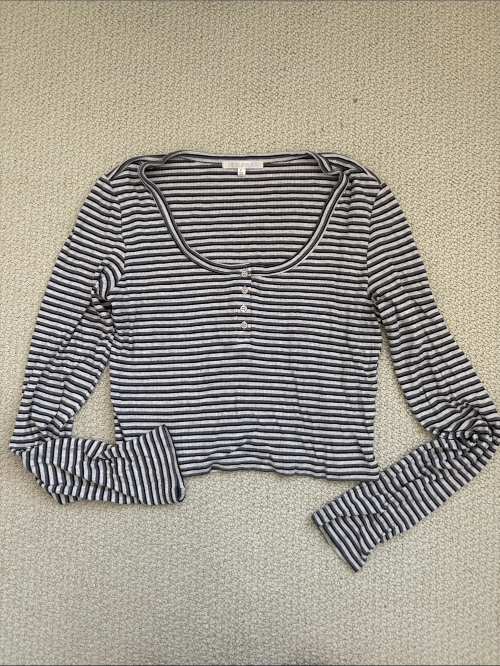 Z Supply - Striped Scoop Neck Long Sleeve cropped Top - Black, Gray & White